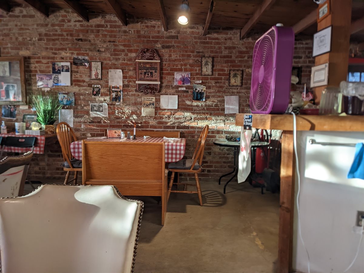 Elisa’s House of Pies & Restaurant